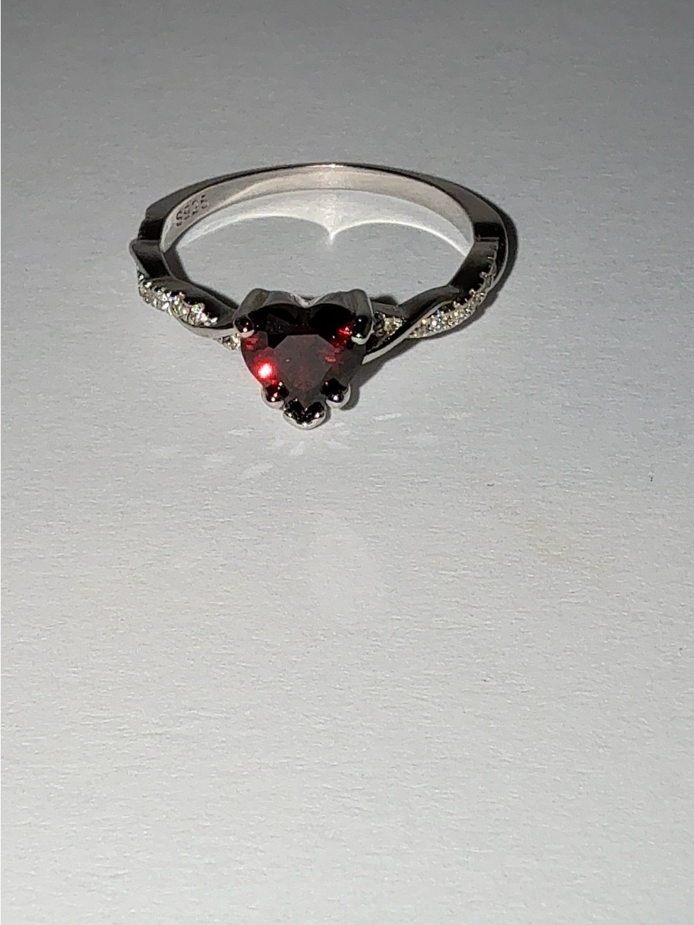 S925 Sterling Silver Red Heart CZ Twisted Band Ring Size 6